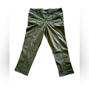 Maurices Green Mid Rise Utility Pants 18